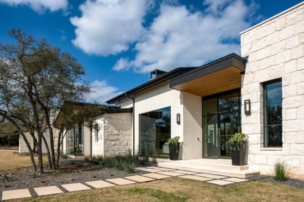 Modern Hill Country Home Architecture in Austin, Texas